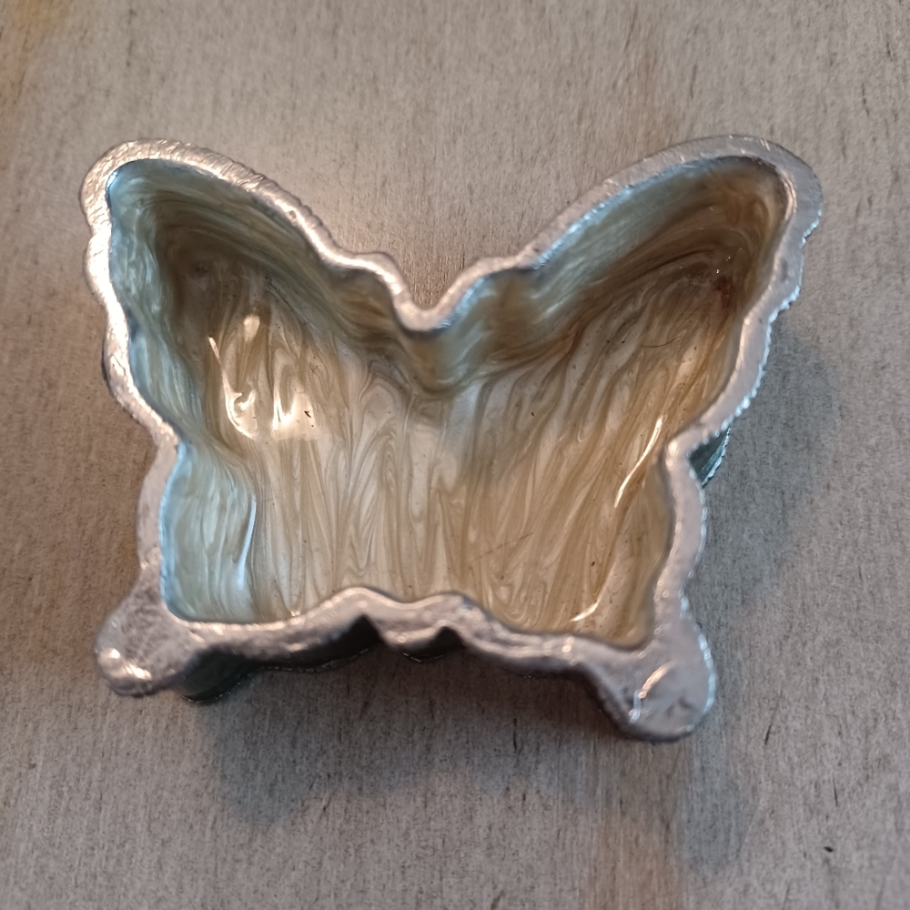 Vintage Green Enamel and Rhinestone Butterfly Trinket Box - Picture 4 of 6